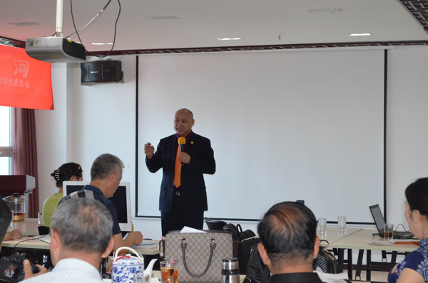 文化與健康攜手共建美麗三河 健康知識講座走進老年大學課堂