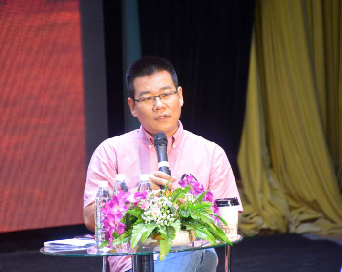 小說家須一瓜做客“百川匯海·作家大講堂”