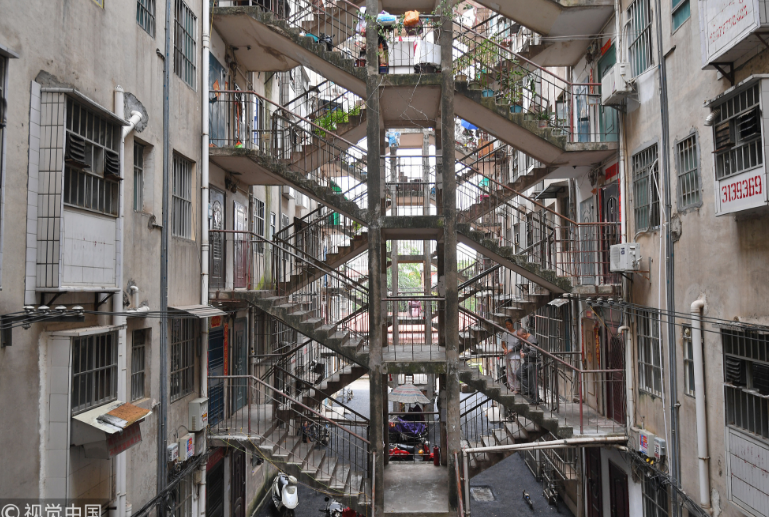 南寧霸氣“鴛鴦樓”