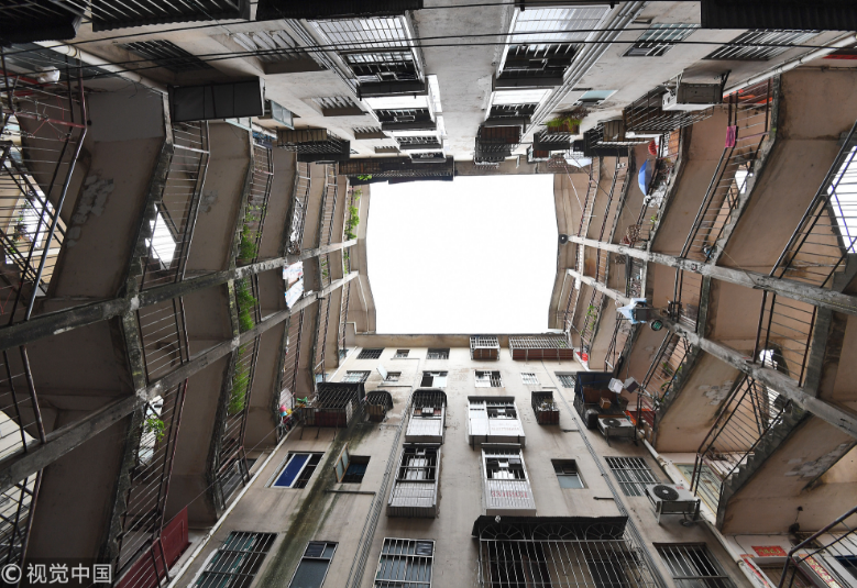 南寧霸氣“鴛鴦樓”