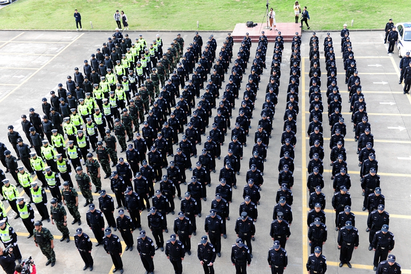 北侖公安機關舉行“社會治安百日攻堅戰”誓師大會