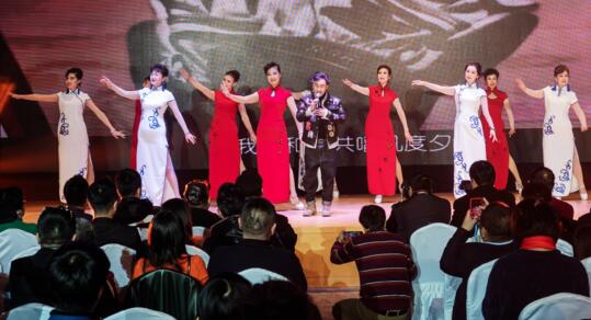 愛(ài)心100文藝服務(wù)隊(duì)成立暨歌手齊航新專輯新聞發(fā)布會(huì)在京召開(kāi)