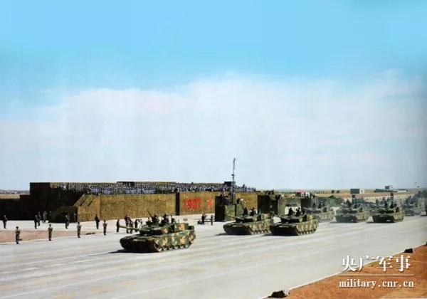 閱兵·檔案|2017慶祝建軍90周年閱兵:野戰(zhàn)化沙場(chǎng)點(diǎn)兵