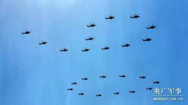 閱兵·檔案|2017慶祝建軍90周年閱兵:野戰(zhàn)化沙場(chǎng)點(diǎn)兵