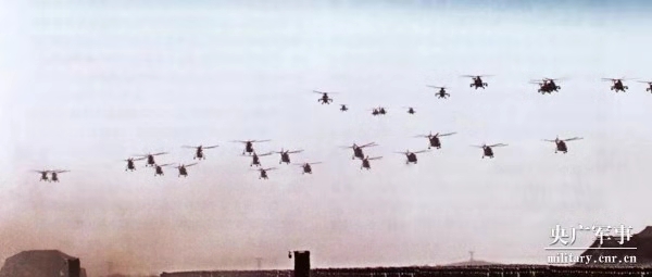 閱兵·檔案|2017慶祝建軍90周年閱兵:野戰(zhàn)化沙場(chǎng)點(diǎn)兵