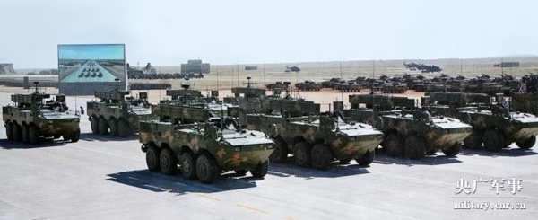 閱兵·檔案|2017慶祝建軍90周年閱兵:野戰(zhàn)化沙場(chǎng)點(diǎn)兵