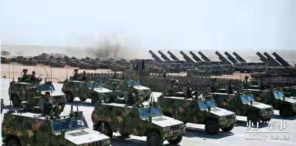 閱兵·檔案|2017慶祝建軍90周年閱兵:野戰(zhàn)化沙場(chǎng)點(diǎn)兵