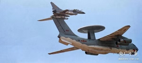 閱兵·檔案|2017慶祝建軍90周年閱兵:野戰(zhàn)化沙場(chǎng)點(diǎn)兵