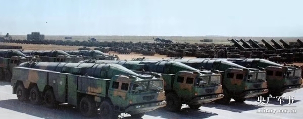 閱兵·檔案|2017慶祝建軍90周年閱兵:野戰(zhàn)化沙場(chǎng)點(diǎn)兵