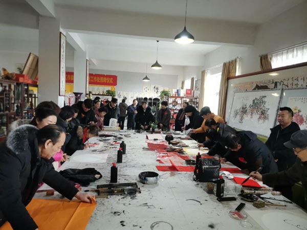 中國國際報(bào)告文學(xué)研究會慈孝文化工作委員會新疆昌吉州工作處授牌儀式舉行