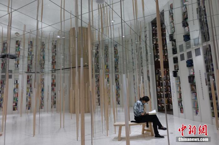 看紙書、聽書……讀屏?xí)r代，你的閱讀方式變了嗎？