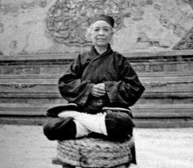 武當道姑李誠玉：活到118歲，晚年生黑發長新牙，臨終留下三個字