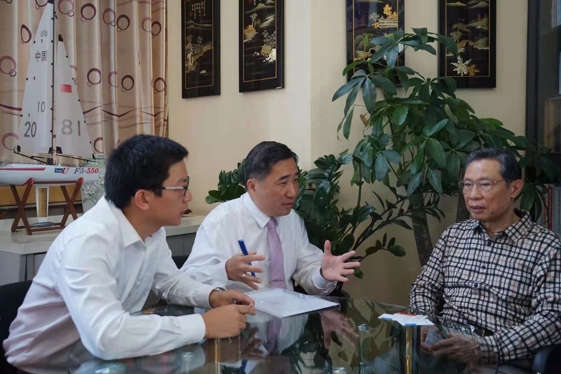 羅凡華：為鐘南山創(chuàng)新獎舉旗播種耕耘收獲