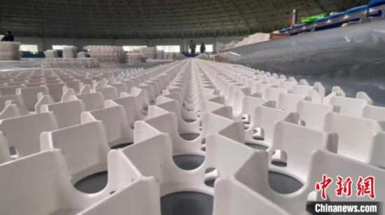 中國自主研發建設首塊千米“可移動”冰場在齊齊哈爾投用