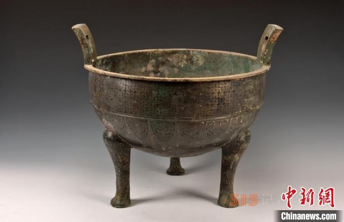 山西發現春秋晚期卿大夫墓 出土成套編鐘樂器