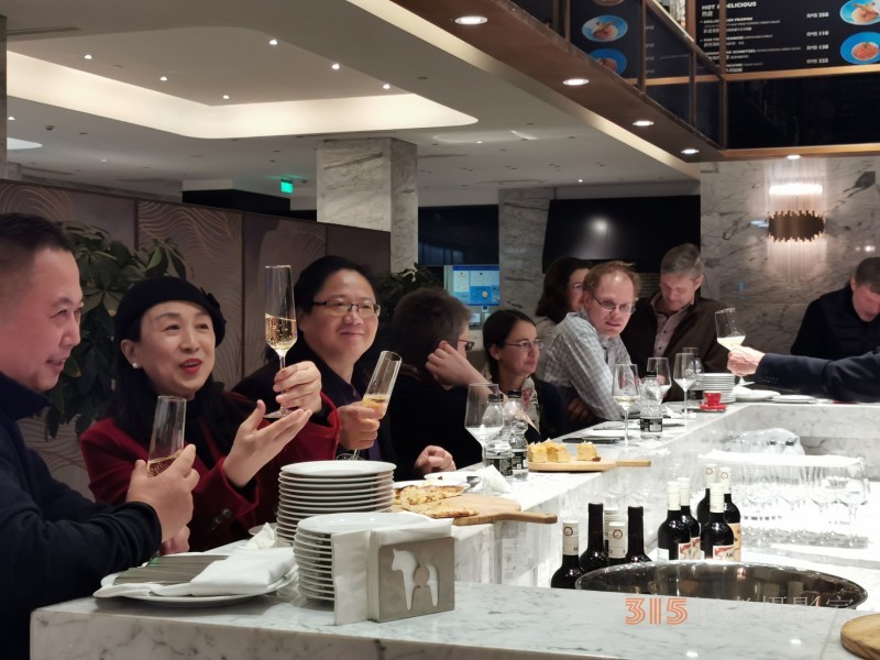 好萊塢聯(lián)合打造“世界百強名人藝術家影像拍攝工程＂今天正式簽約