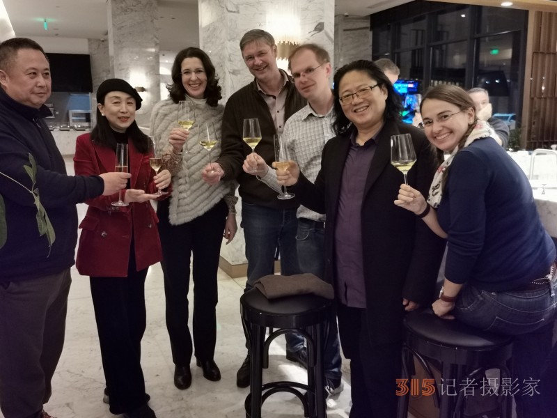 好萊塢聯(lián)合打造“世界百強名人藝術家影像拍攝工程＂今天正式簽約