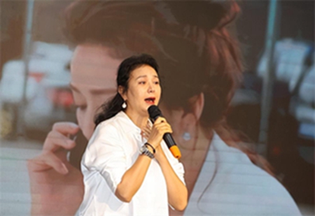 中華詩(shī)詞學(xué)會(huì)詩(shī)頌三部曲暨演藝界詩(shī)詞作品朗誦大會(huì)在京舉辦