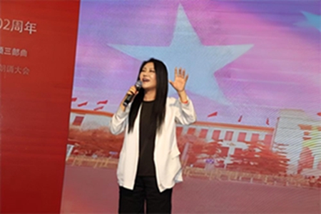 中華詩(shī)詞學(xué)會(huì)詩(shī)頌三部曲暨演藝界詩(shī)詞作品朗誦大會(huì)在京舉辦