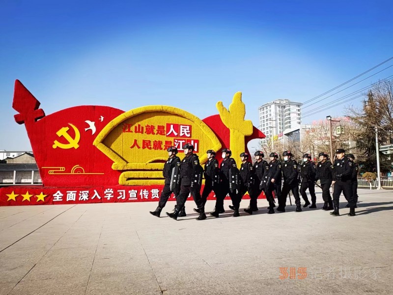 甘肅禮縣特巡警：元旦“警”相伴 守護“不打烊”