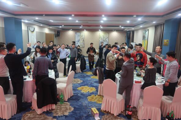 2024醫(yī)美行業(yè)新趨勢新發(fā)展論壇暨河南醫(yī)美廠家正品聯(lián)盟首屆線下交流會舉行