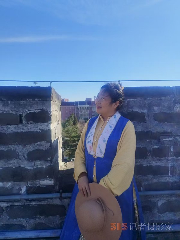 春分時節明城墻樂游賞梅