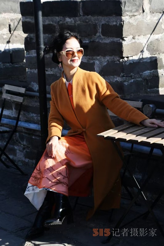 春分時節明城墻樂游賞梅