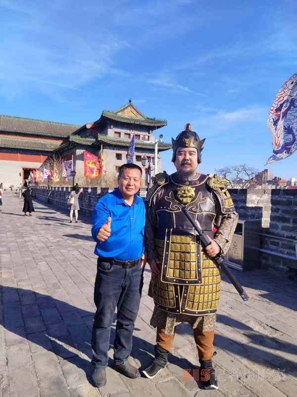 春分時節明城墻樂游賞梅