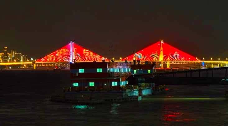 十一夜武漢：長(zhǎng)江兩岸的璀璨綺夢(mèng)