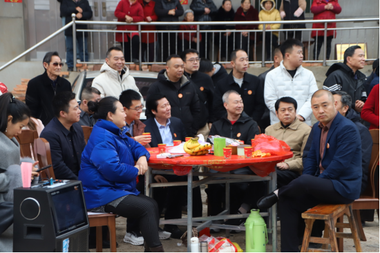 鼓樂歡騰慶元宵 鄉(xiāng)音雅韻潤(rùn)民心——龍岡女子鼓舞隊(duì)?wèi)c元宵展演暨鄉(xiāng)村音樂會(huì)圓滿舉行