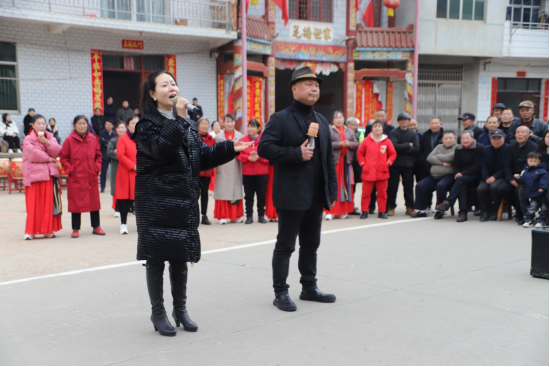 鼓樂歡騰慶元宵 鄉(xiāng)音雅韻潤(rùn)民心——龍岡女子鼓舞隊(duì)?wèi)c元宵展演暨鄉(xiāng)村音樂會(huì)圓滿舉行