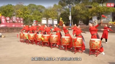 鼓之鳴  威之風(fēng)——龍岡女子鼓舞隊奏響鄉(xiāng)村新樂章