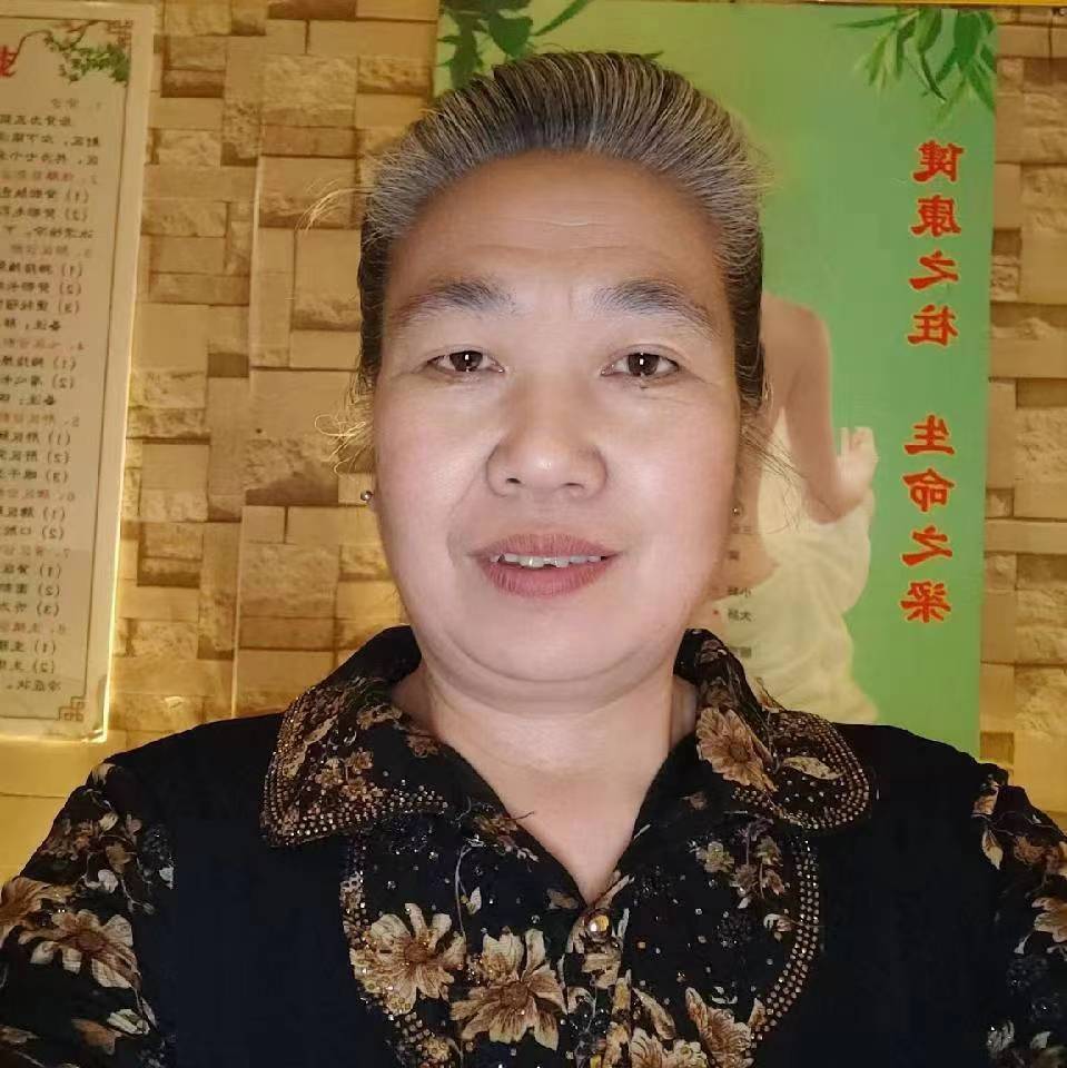 記“心蓮(連)心一家人 真愛(ài)文化”發(fā)起人谷樹(shù)梅