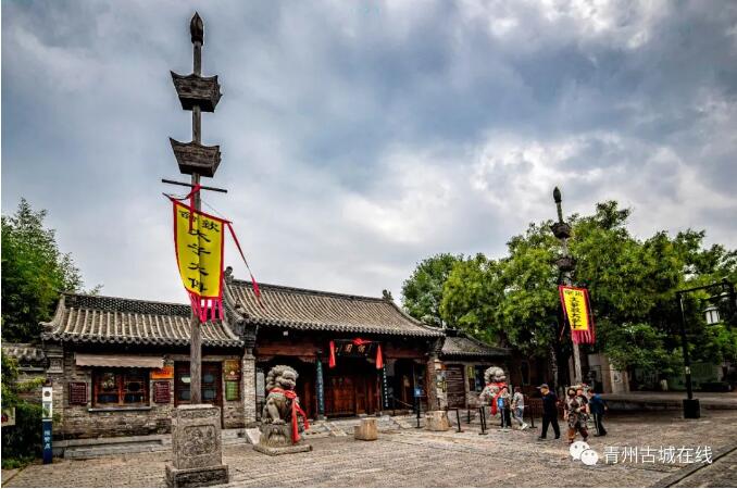 走進這座明清時期的偶園，去擁抱夜幕下的溫柔