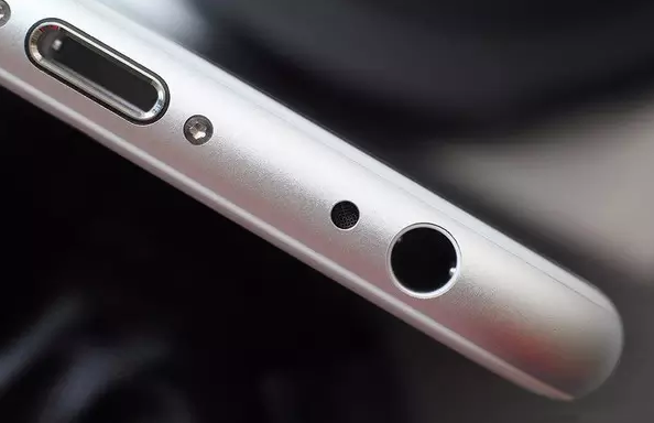 iPhone 7取消耳機接口 讓機身變得更薄