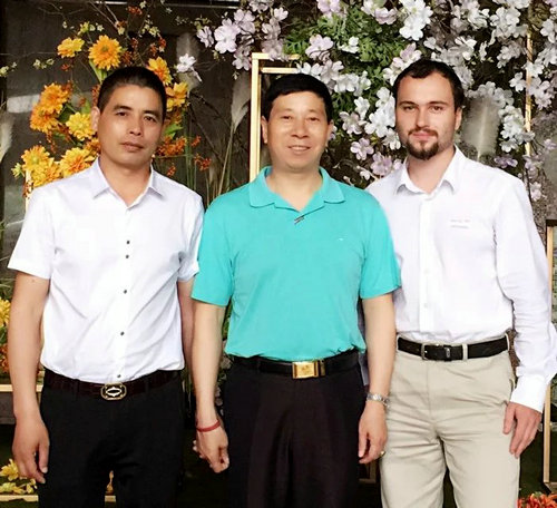 白俄羅斯客人到臺州大友畜牧合作社進行友好訪問