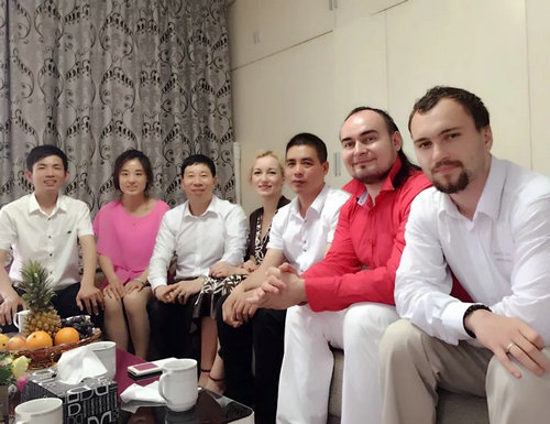 白俄羅斯客人到臺州大友畜牧合作社進行友好訪問