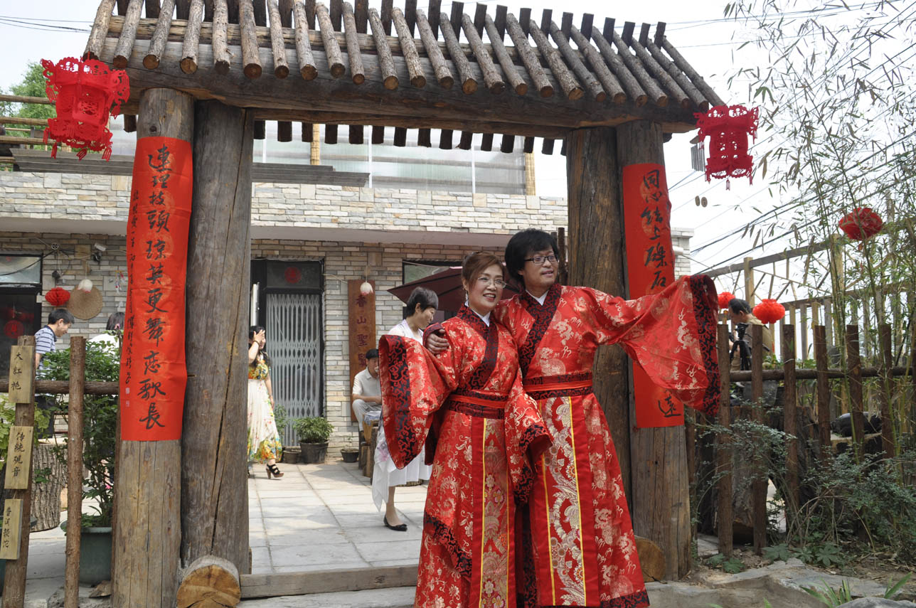 穿漢服辦婚禮 尊圣賢素齋宴 穿漢服辦婚禮 尊圣賢素齋宴