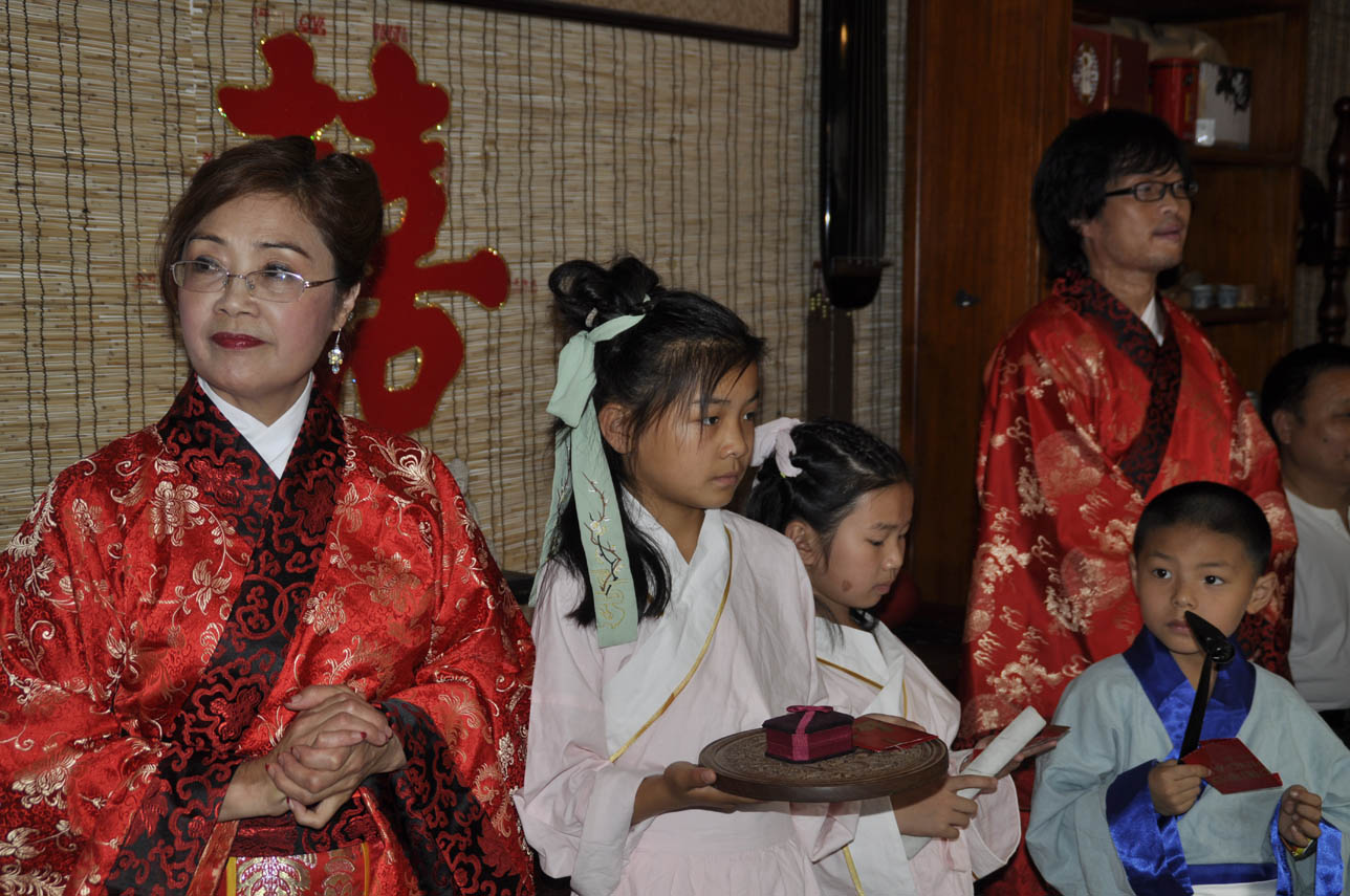 穿漢服辦婚禮 尊圣賢素齋宴 穿漢服辦婚禮 尊圣賢素齋宴