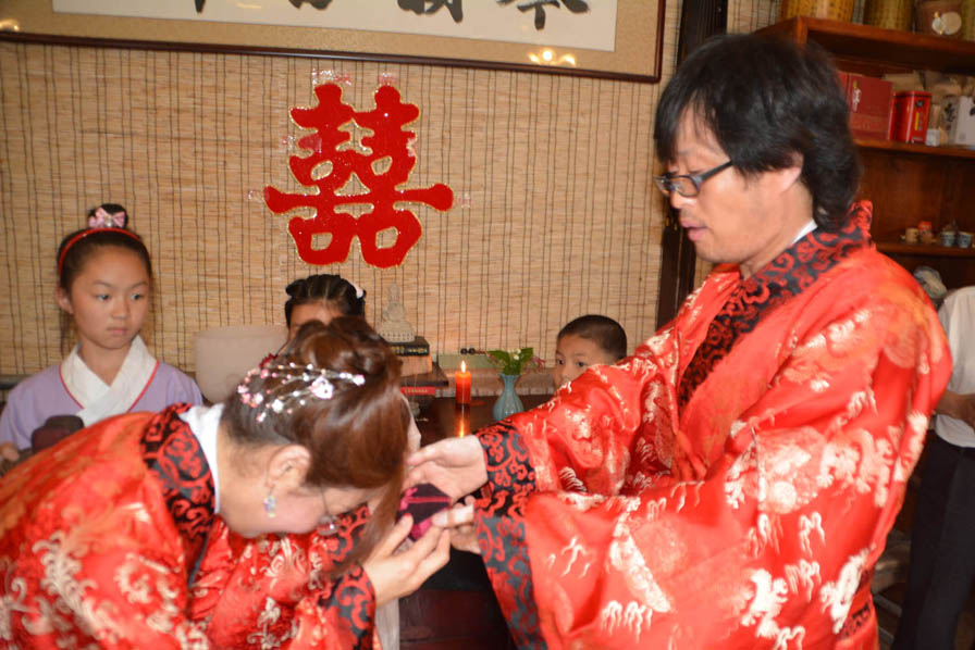 穿漢服辦婚禮 尊圣賢素齋宴 穿漢服辦婚禮 尊圣賢素齋宴