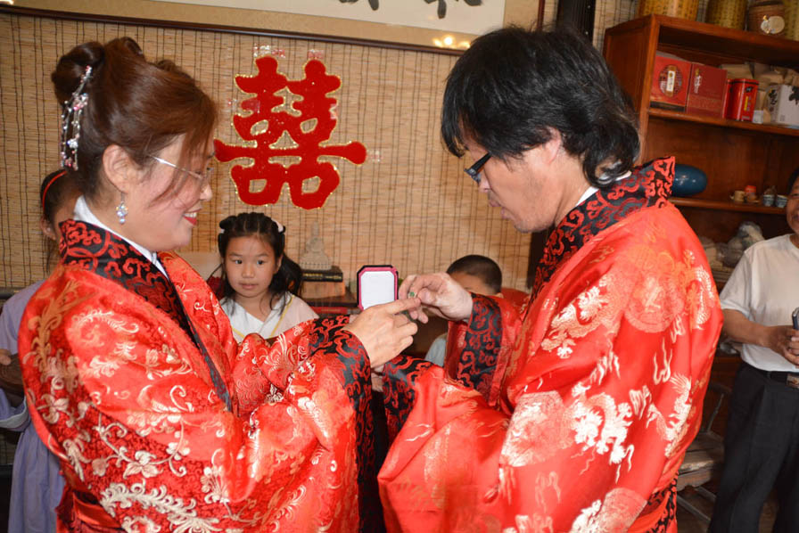 穿漢服辦婚禮 尊圣賢素齋宴 穿漢服辦婚禮 尊圣賢素齋宴