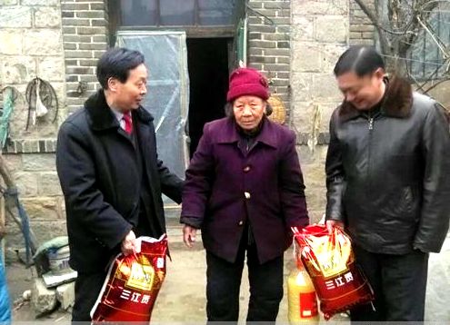 第一書記韓慶全創(chuàng)脫貧攻堅戰(zhàn)圓中國夢新路子導合全勝路引起反響