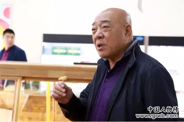牛基來了特殊客人!毛澤東特型演員張文、國家一級演員劉大剛蒞臨 牛基來了特殊客人!毛澤東特型演員張文、國家一級演員劉大剛蒞臨