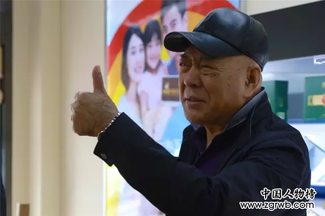 牛基來了特殊客人!毛澤東特型演員張文、國家一級演員劉大剛蒞臨 牛基來了特殊客人!毛澤東特型演員張文、國家一級演員劉大剛蒞臨
