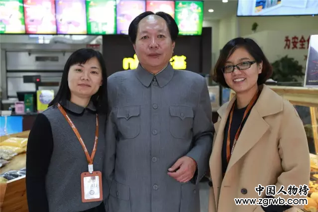 牛基來了特殊客人!毛澤東特型演員張文、國家一級演員劉大剛蒞臨 牛基來了特殊客人!毛澤東特型演員張文、國家一級演員劉大剛蒞臨