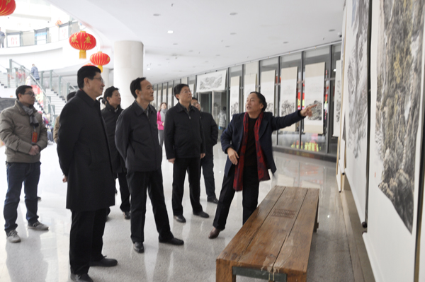 賀新春·戴五愛山水畫藝術展在安陽舉行