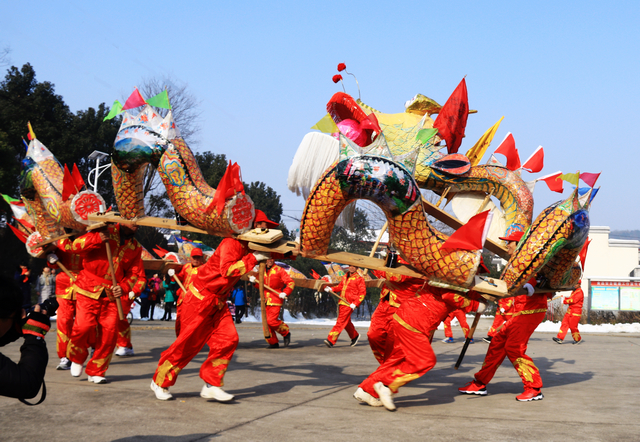 銅陵 龍燈開光降祥瑞，移風易俗新農林