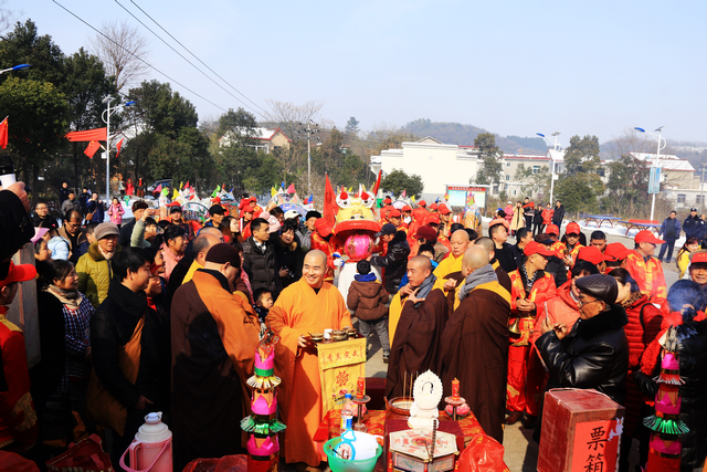 銅陵 龍燈開光降祥瑞，移風易俗新農林