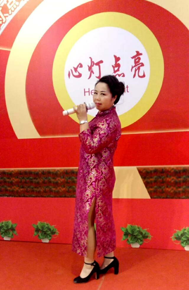 心燈點亮 愛心歌手-金霞