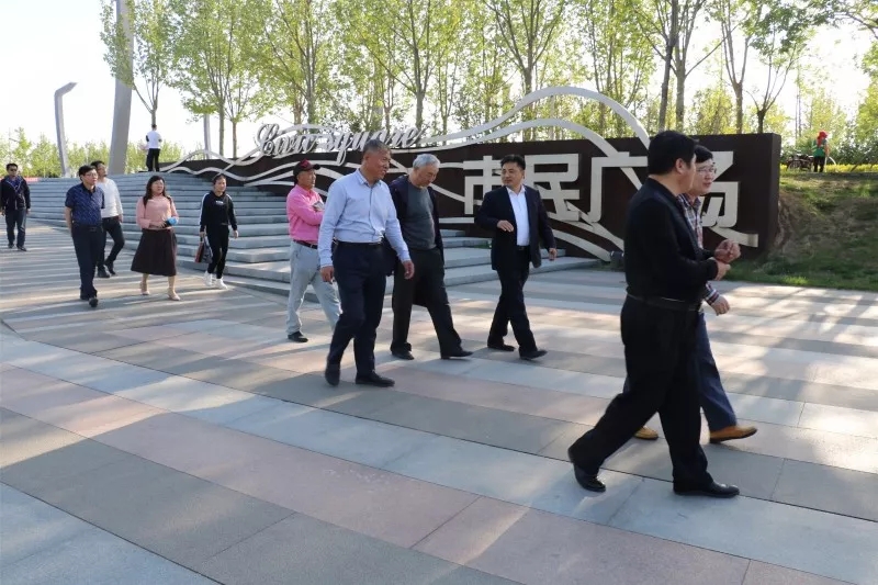 大報大刊媒體記者觀摩山東省東營市河口區經濟社會發展情況